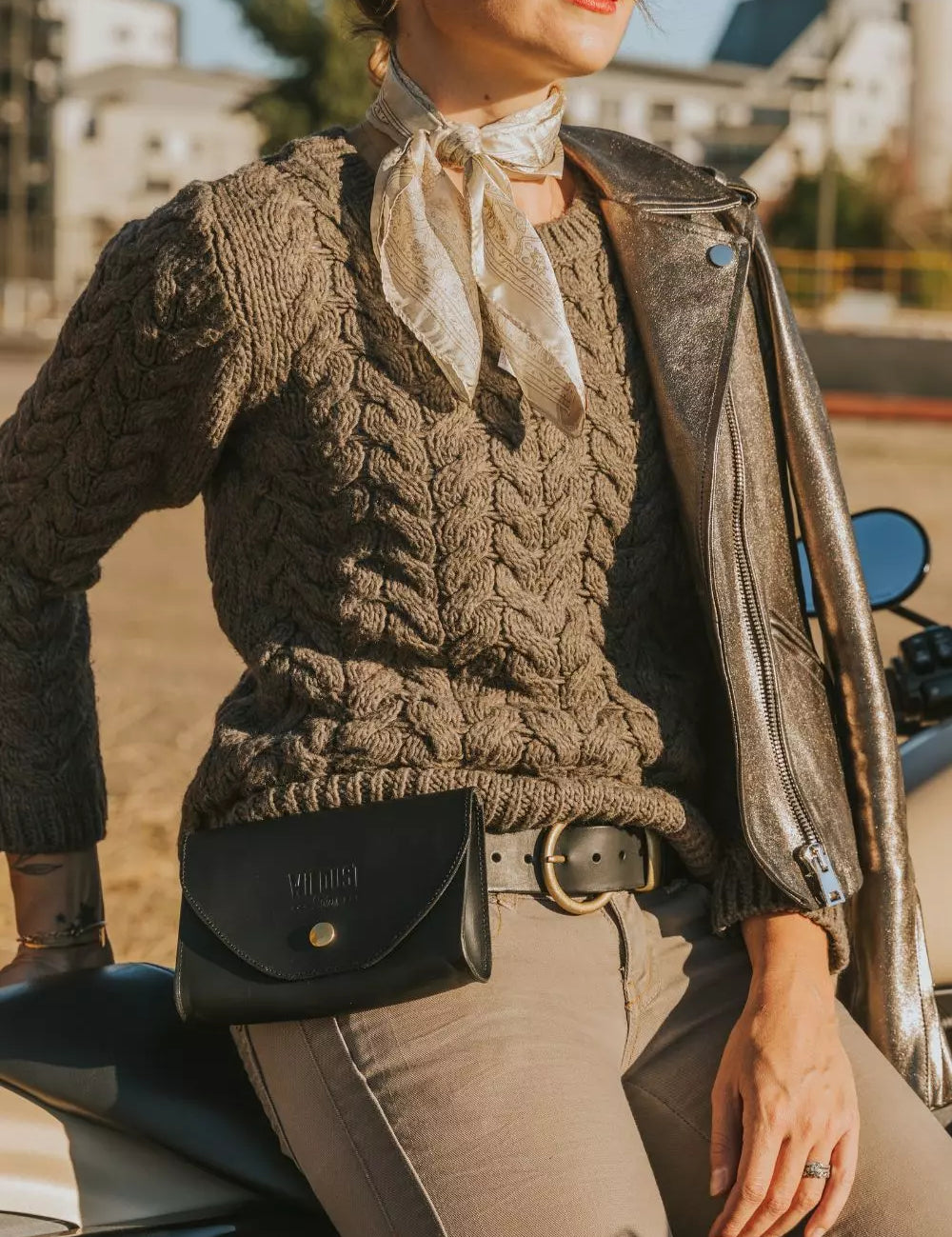 belt_bag_asphalte.webp