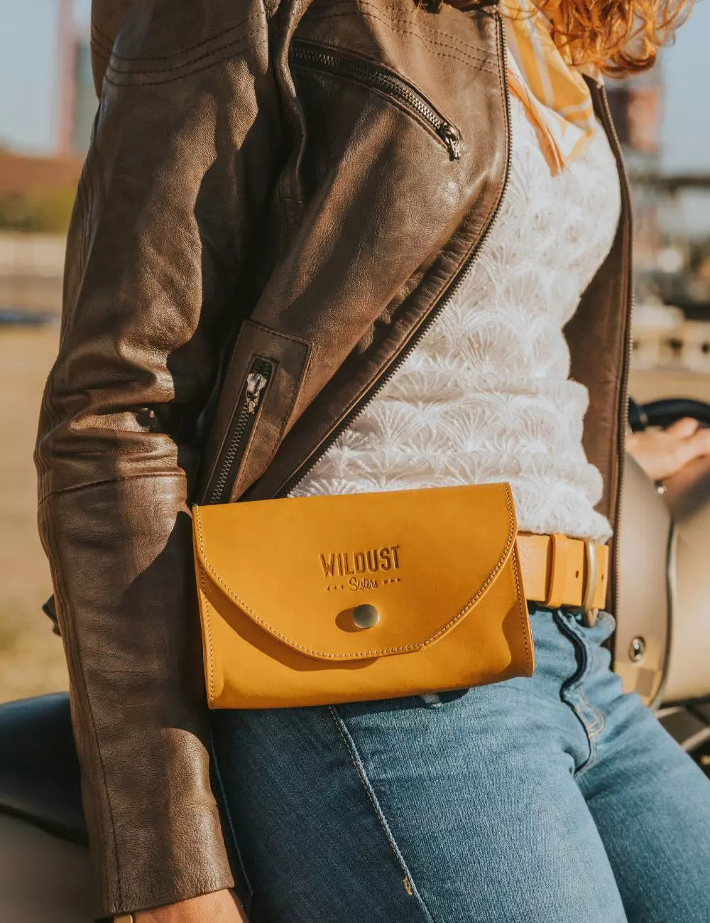 belt_bag_moutarde.webp