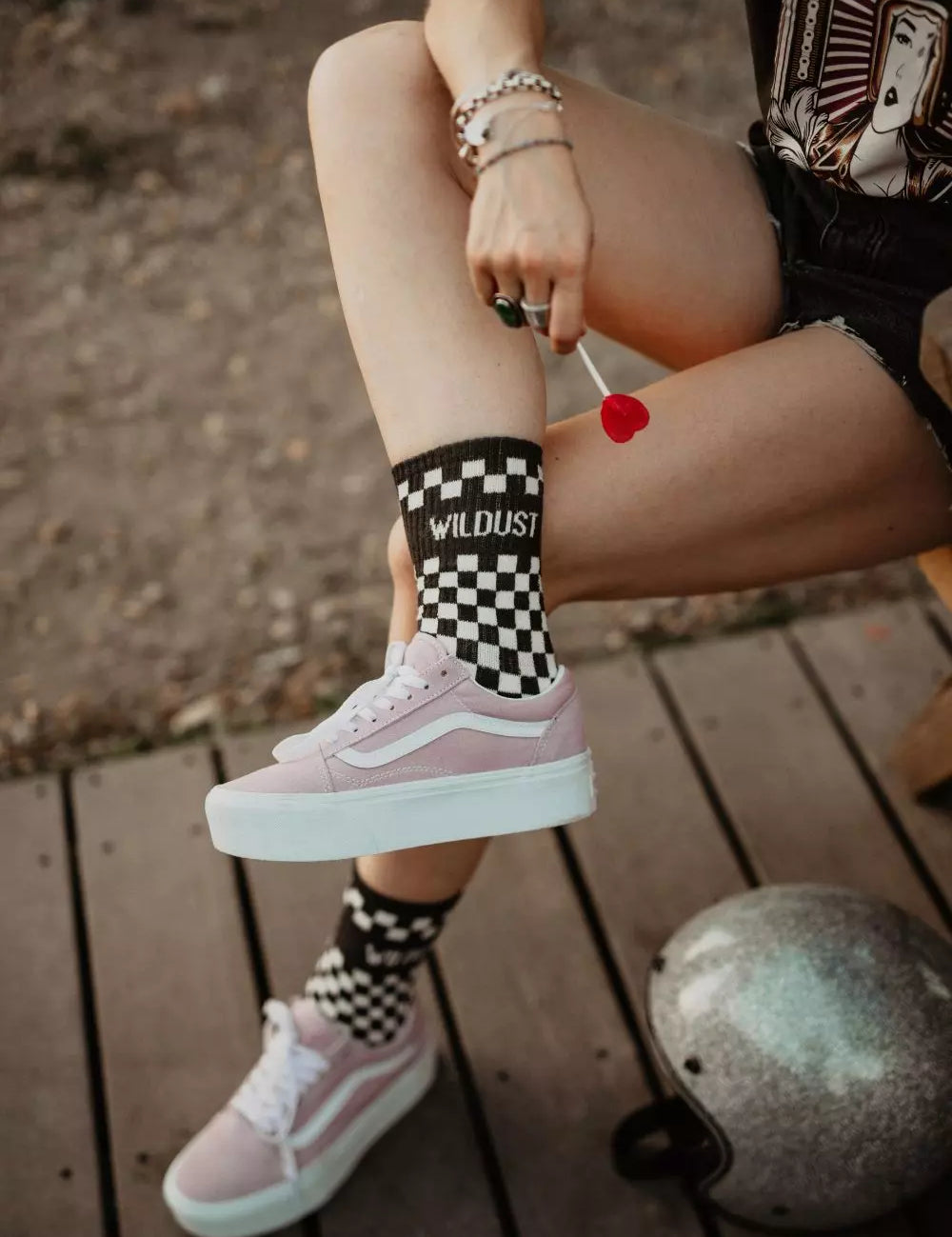 chaussette_checkerboard_grey.webp