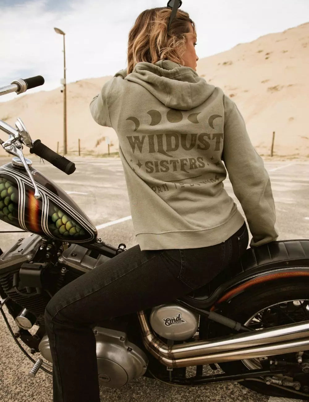hoodie_wildust_sisters.webp