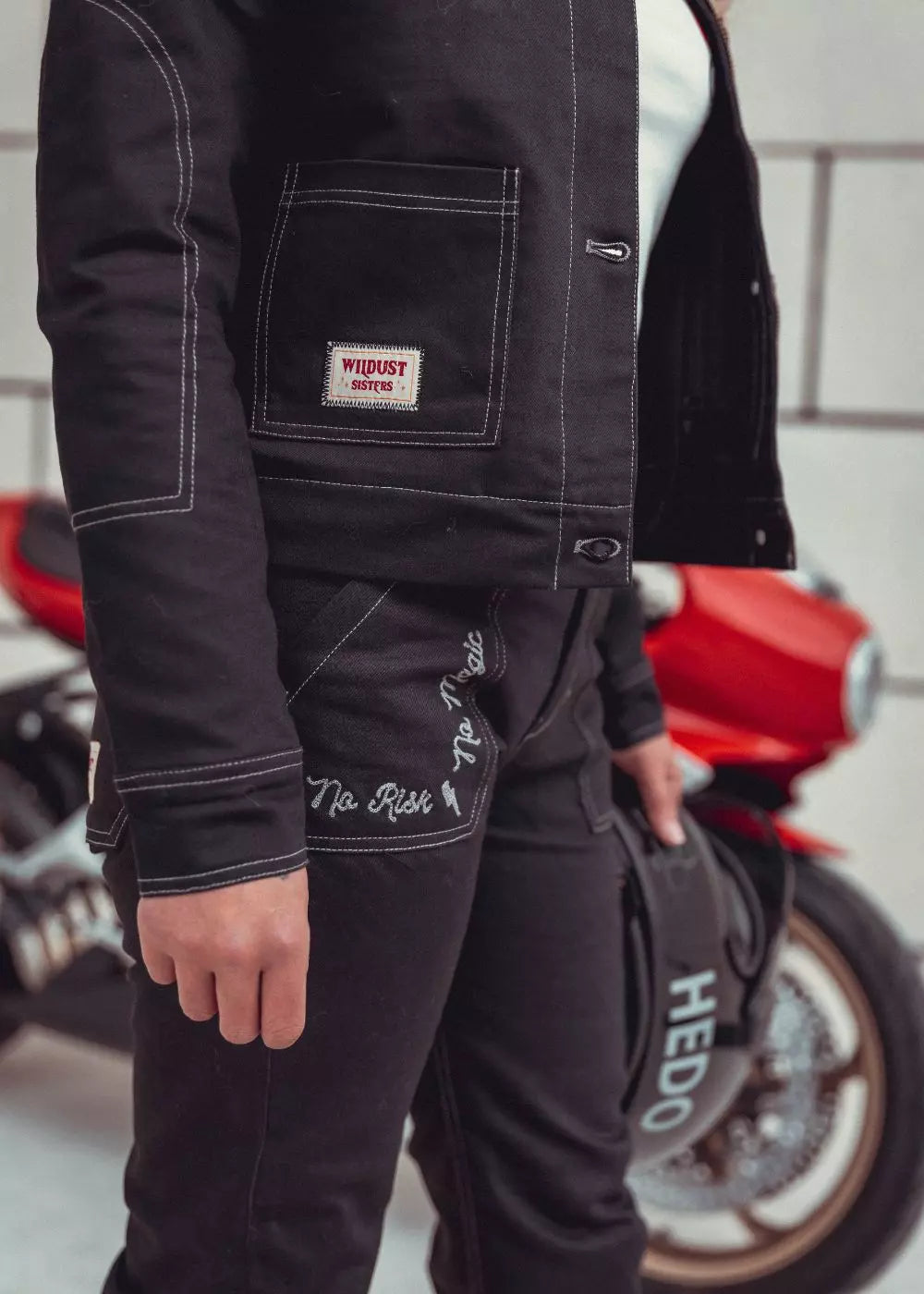 CARGO OVERLAND - BLACK