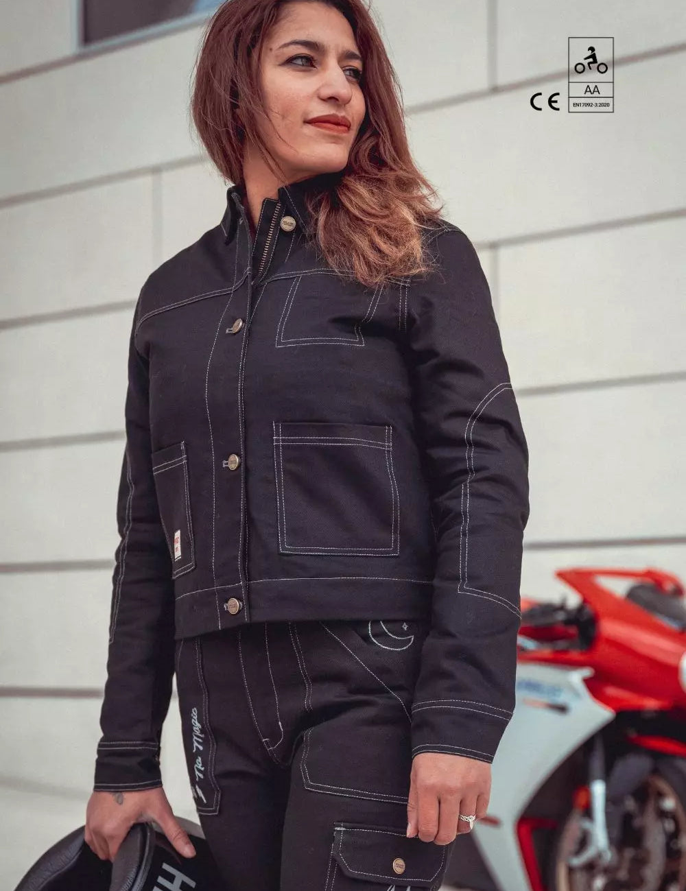 pioneerjacketblack.webp