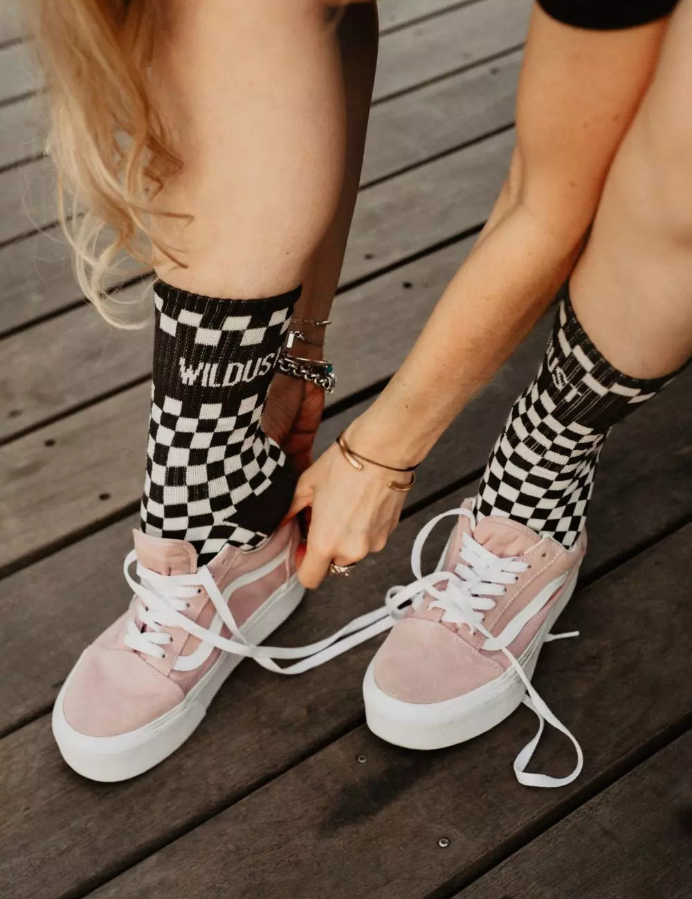 chaussettes_checkerboard_grey.webp