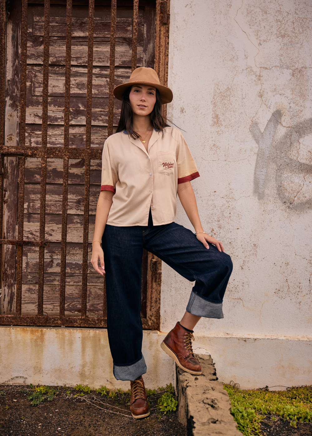 LIGHT SHIRT - SCARY ROUTINE