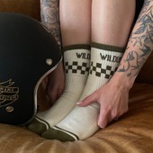 "Race" , the new Socks are available !
Green checkerboard, or red one, ... to match any outfit ! 
Do not wait any longer !🧦🧦

---

 #vintagelovers #ridebikeshavefun #heroineonwheels #newcapsule #roadtripper #vintagesocks #ridelikeagir #happyfeet #biker
